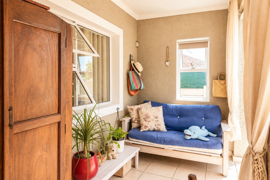 4 Bedroom Property for Sale in Fraaiuitsig Western Cape